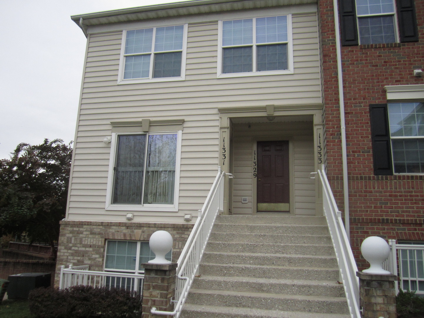 SILVER SPRING House: 11333 KING GEORGE DR. #1
