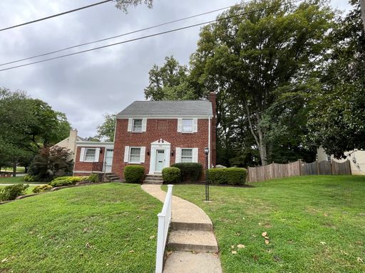 CHARMING COLONIAL IN KENSINGTON CLOSE TO NIH JOINT BASE BETHESDA