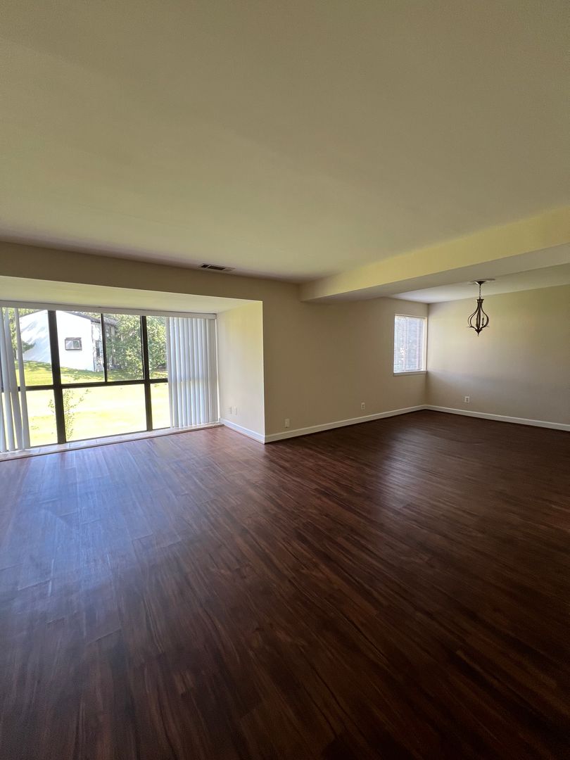 Montgomery Village Condo: 18927 Mills Choice Rd #4