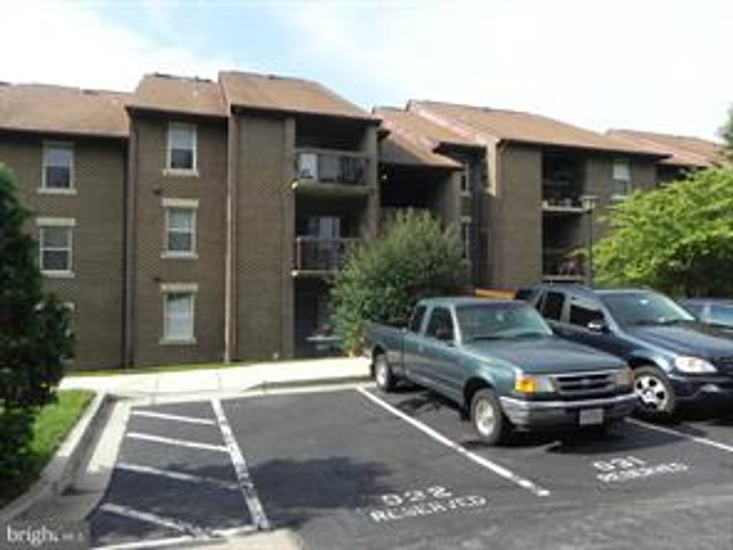 Gaithersburg Condo: 7802 Guildberry Dr. #302