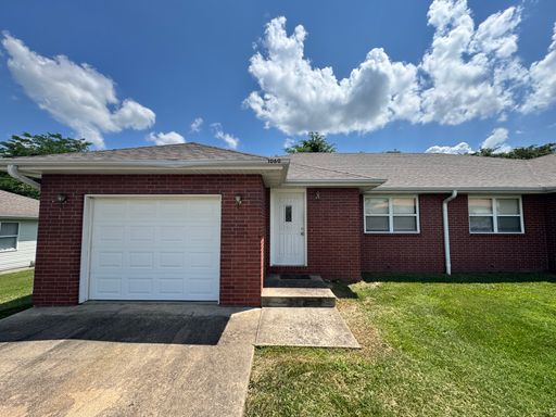2 Bedroom, 2 Bathroom Duplex