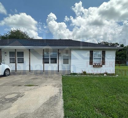 For Rent: 2 bed/1 bath - Newly Renovated Duplex