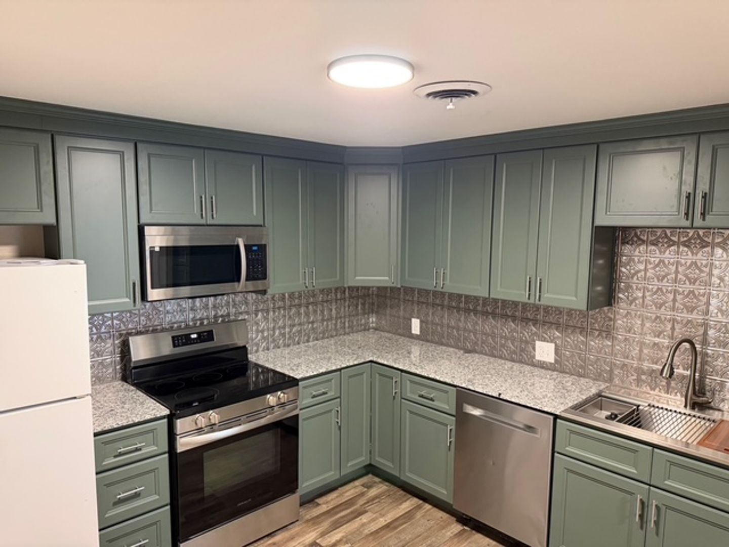 Lebanon House: 445 N. Madison Avenue- B 7