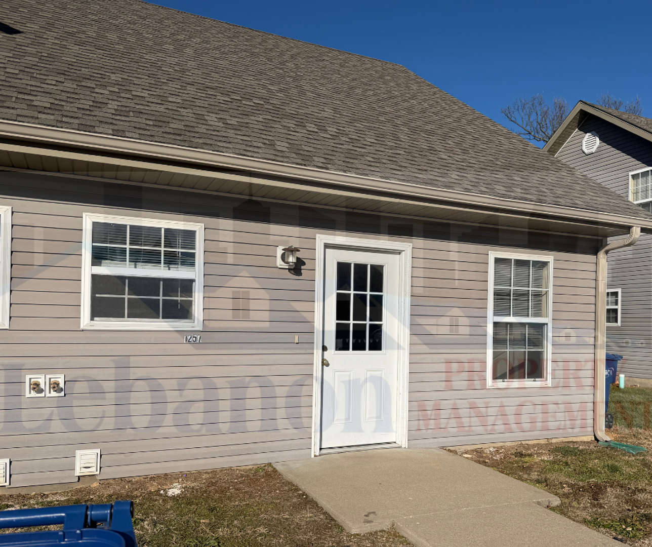 Lebanon Townhome: 1257 Evan