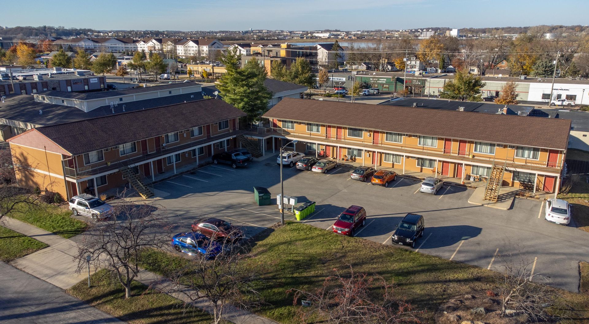 Rochester Apartment: 221 19th Ave SW #20