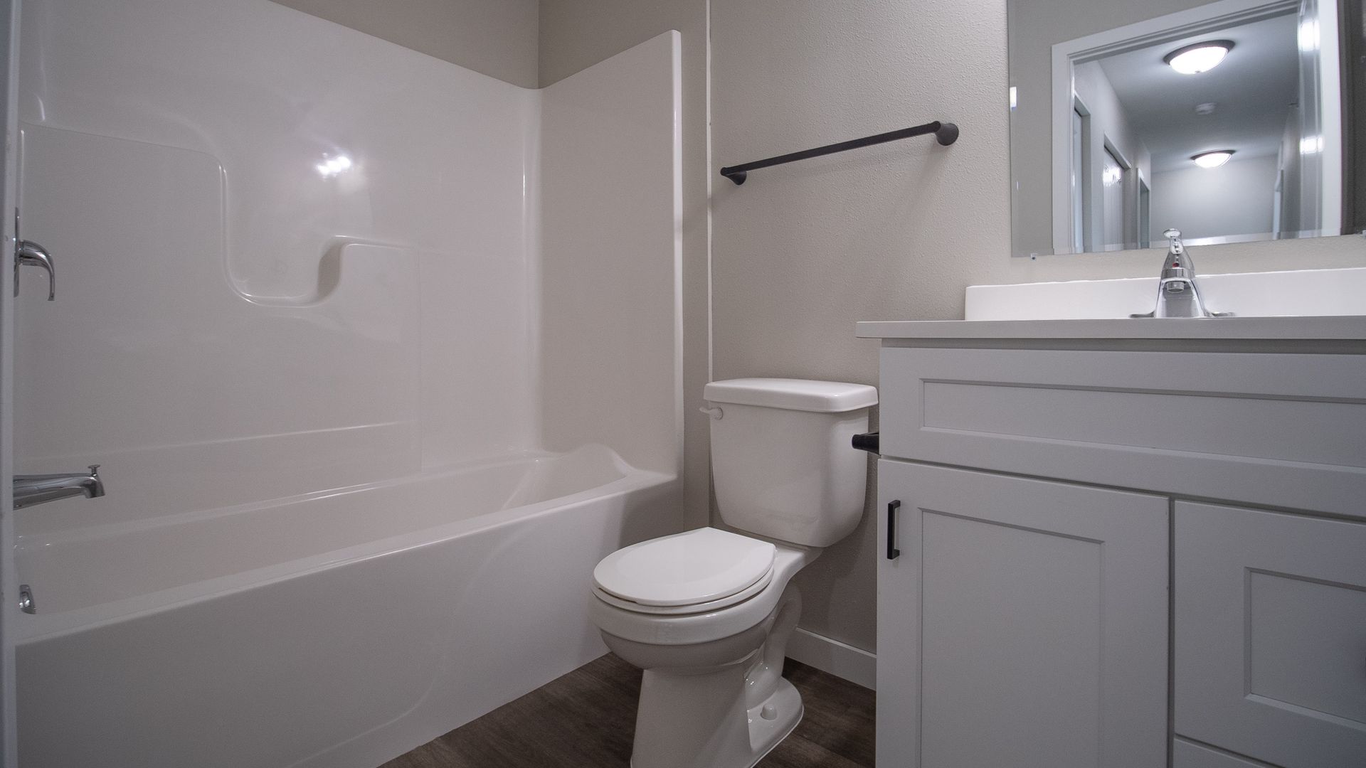 Raegan Estates 6 of 8