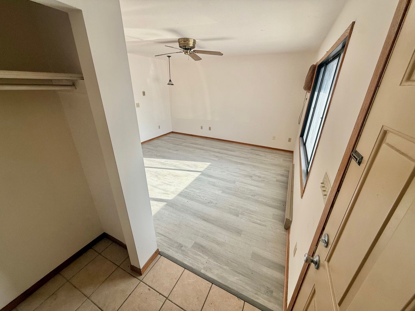 Rochester Apartment: 221 19th Ave SW  #5