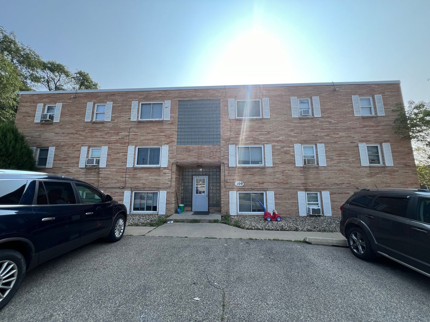 Rochester Apartment: 109 16th St NE