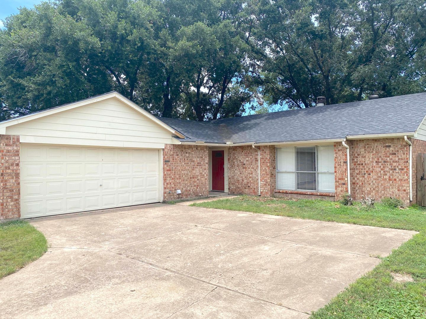 Houston House: 16222 Summer Dew