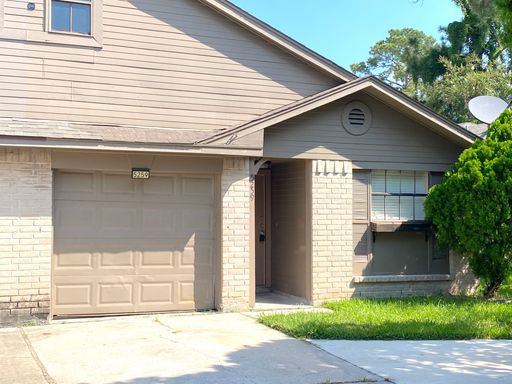 3 Bedroom Multi-Family Home – 5259 BEAVERBROOK Dr, HOUSTON, TX 77084