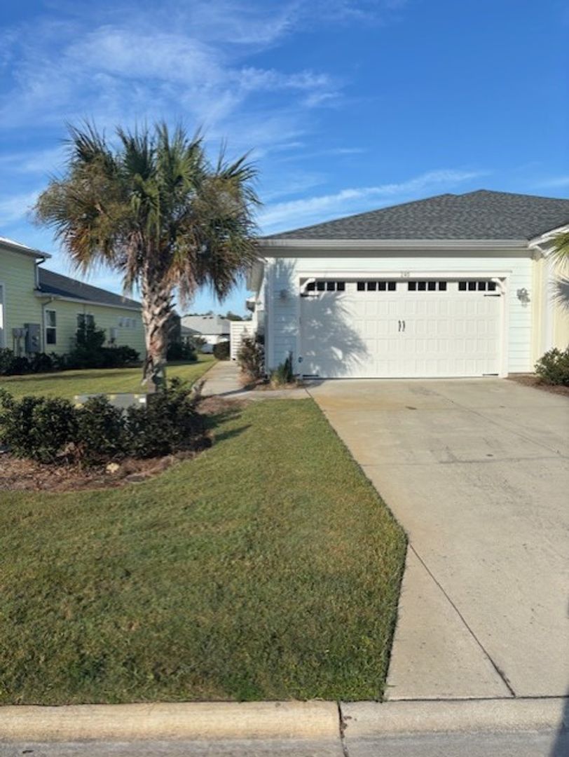 Hardeeville House: 240 Margaritaville Ave.