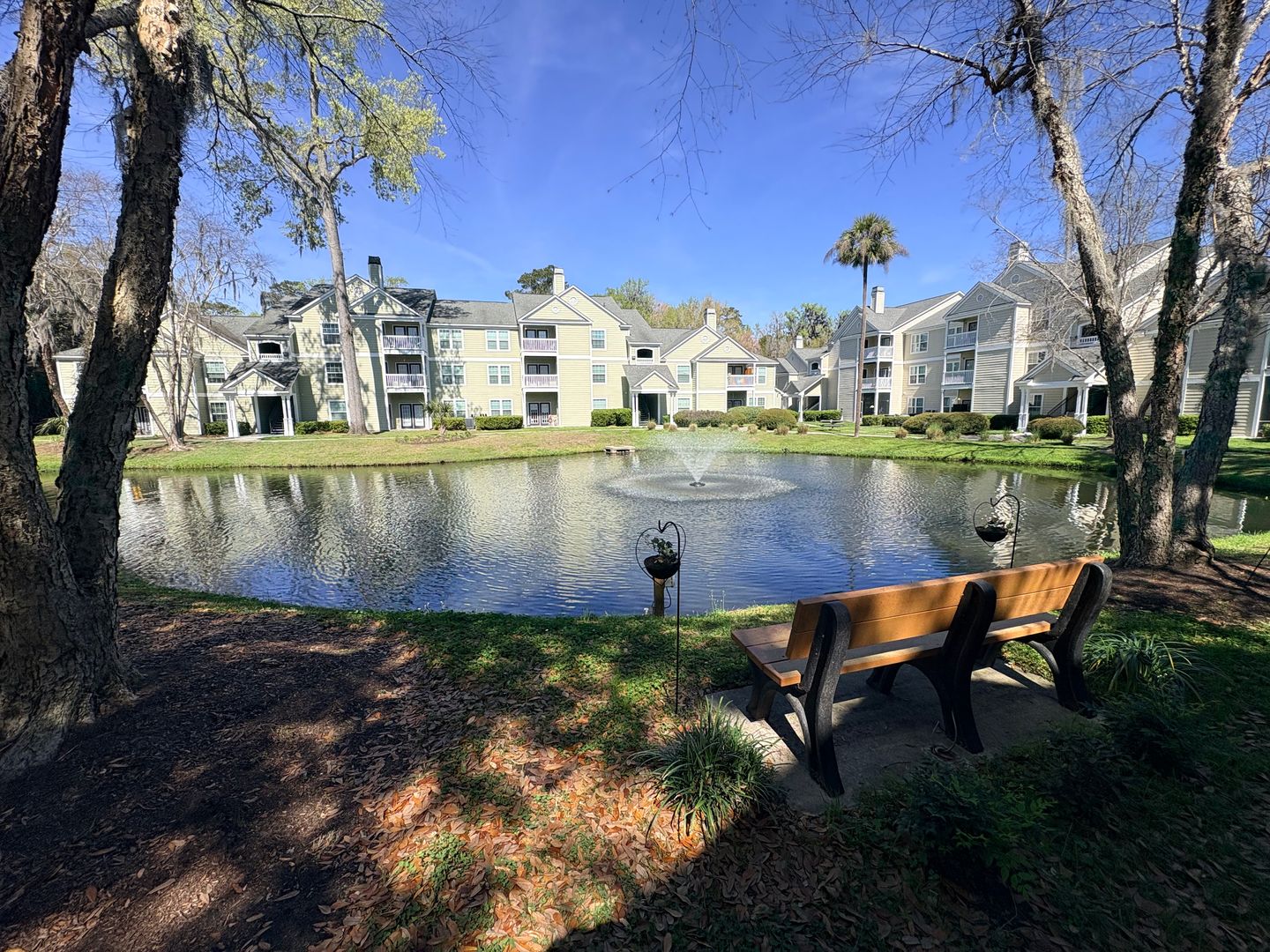 Bluffton House: 100 Kensington Blvd