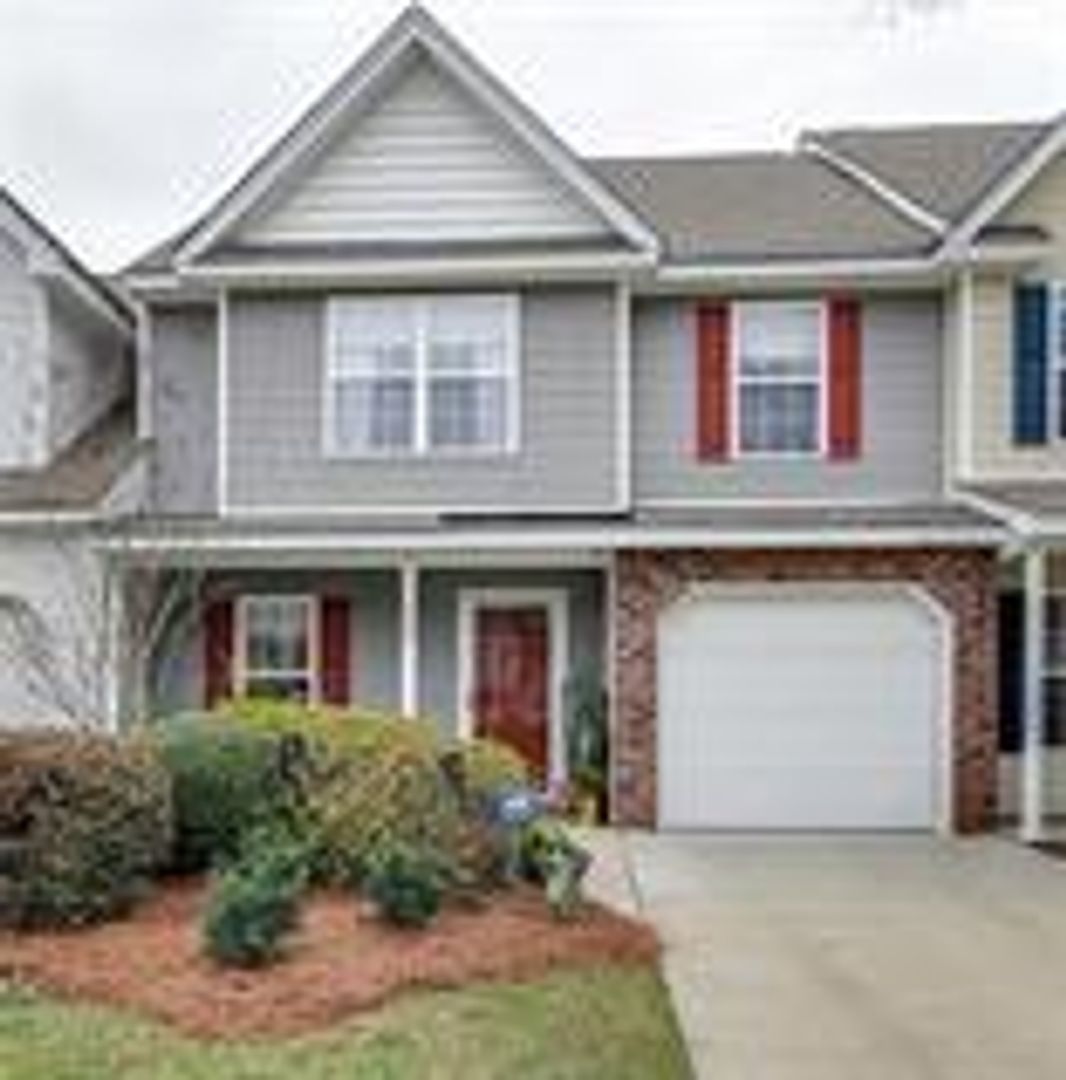 Bluffton House: 602 East Ave