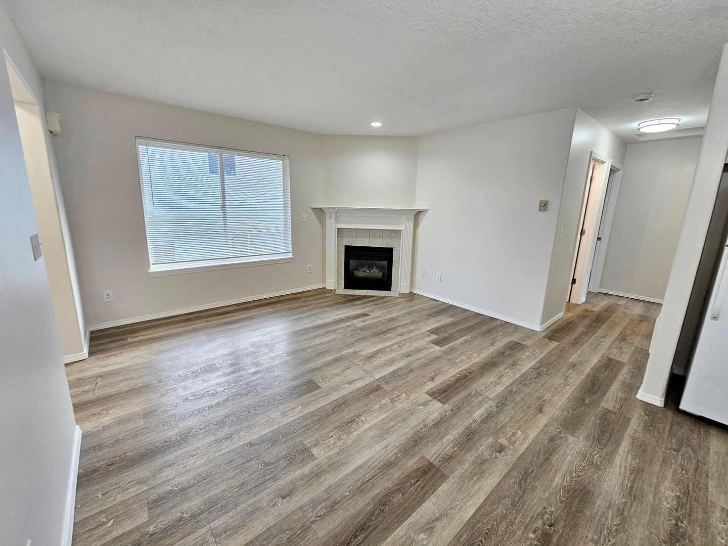 Clackamas Apartment: 14553 SE Lone Pine Dr.