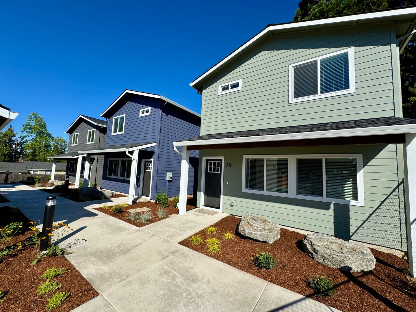 Newly Built 3 Bed, 2.5 Bath Cottage Homes with AC!