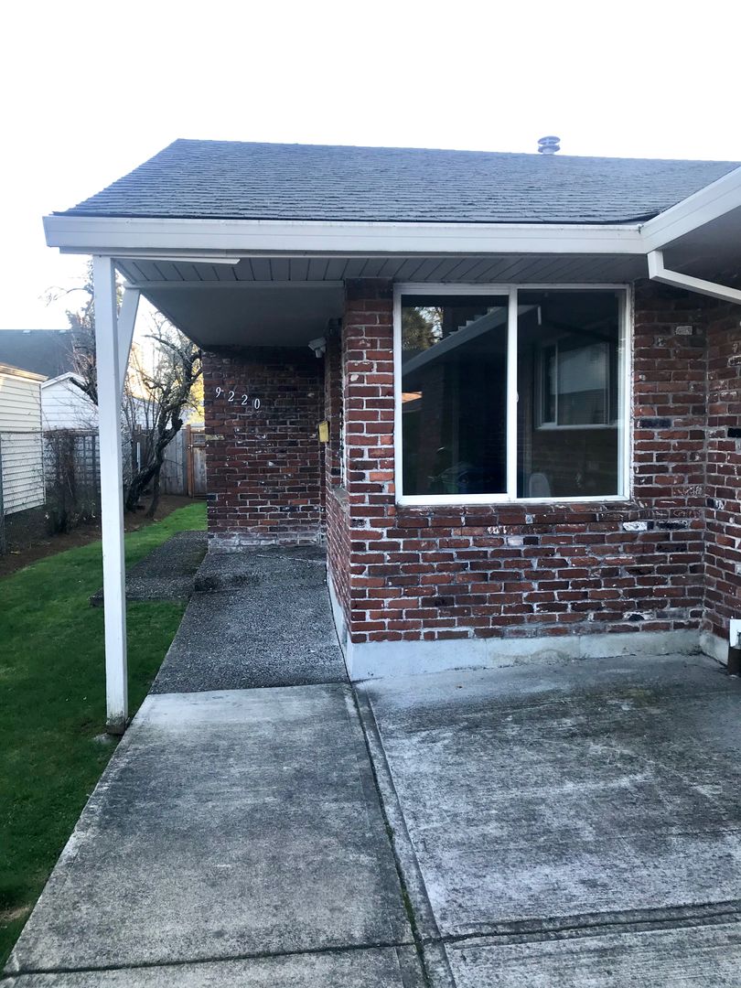 Portland Multiplex: 9220  SE Raymond Street