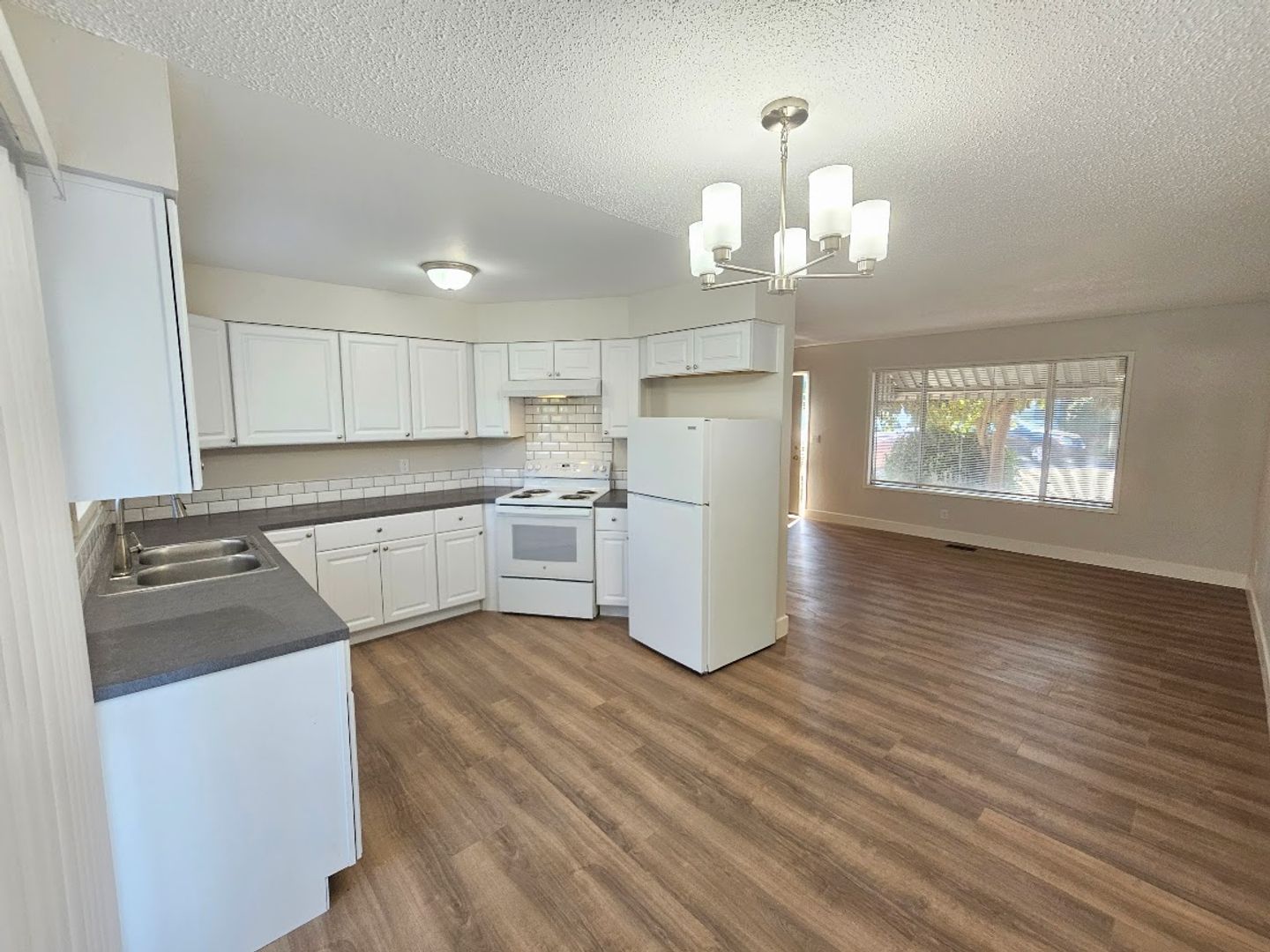 Hillsboro Apartment: 1412 - 1440 SE Oak Street