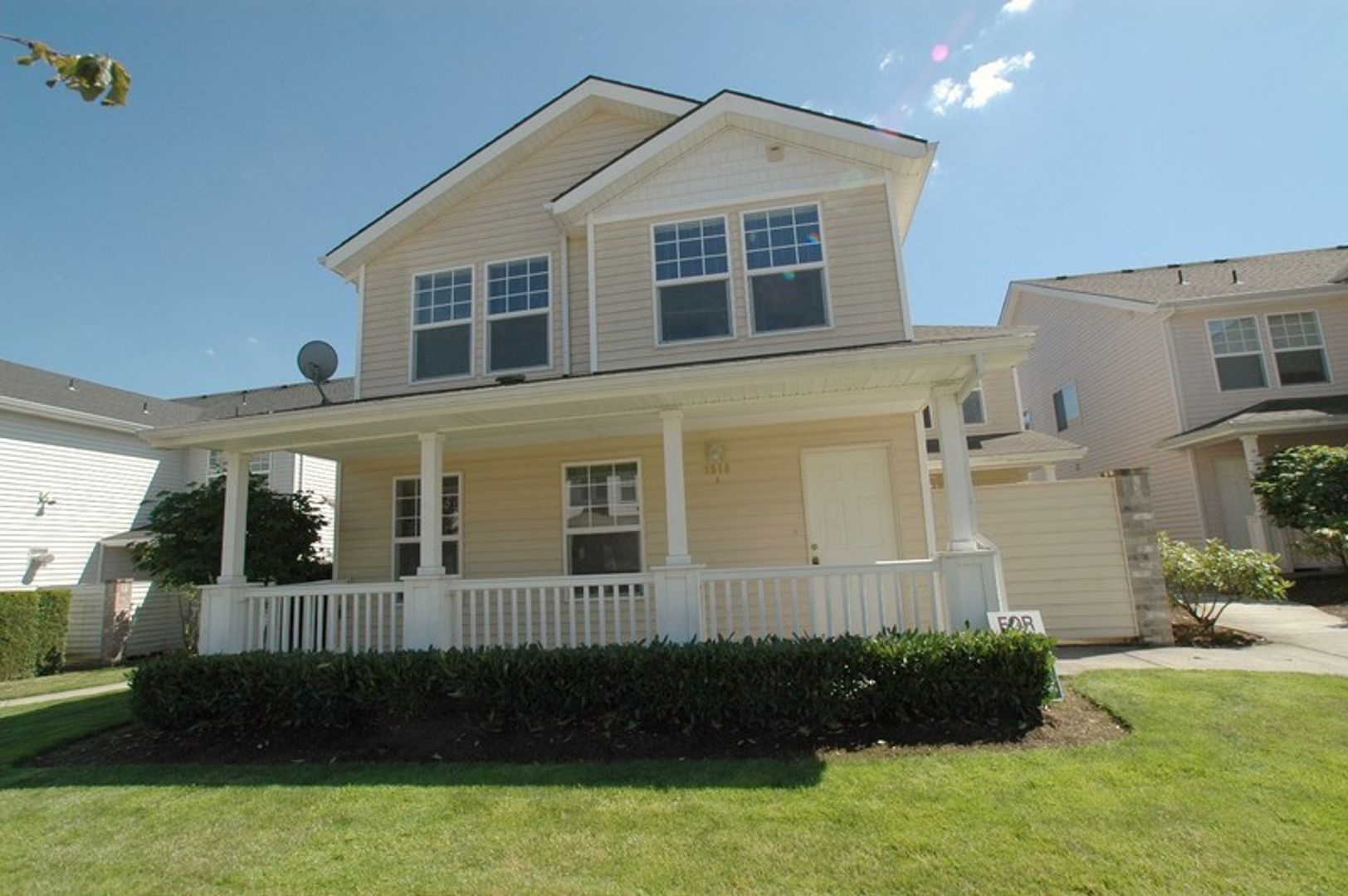 Portland Townhome: 8516 NE Knott Street