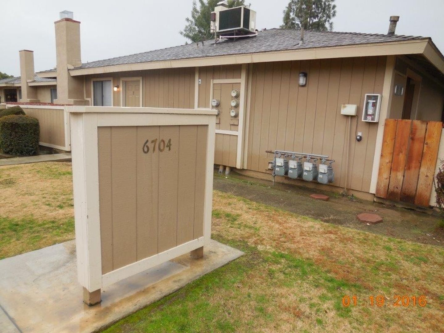 Bakersfield Apartment: 6704 N. Halfmoon Drive