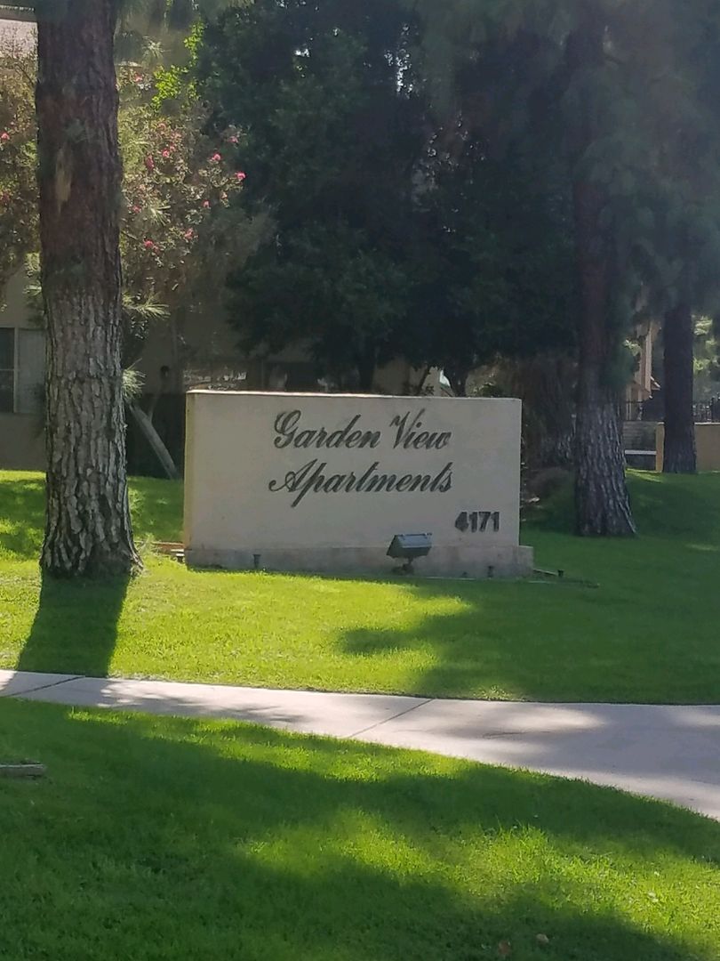 Bakersfield Apartment: 4171 California Ave #54