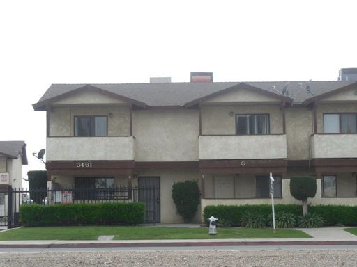 3461 S Chester Ave. #3 -Townhouse Apartment – photo 1