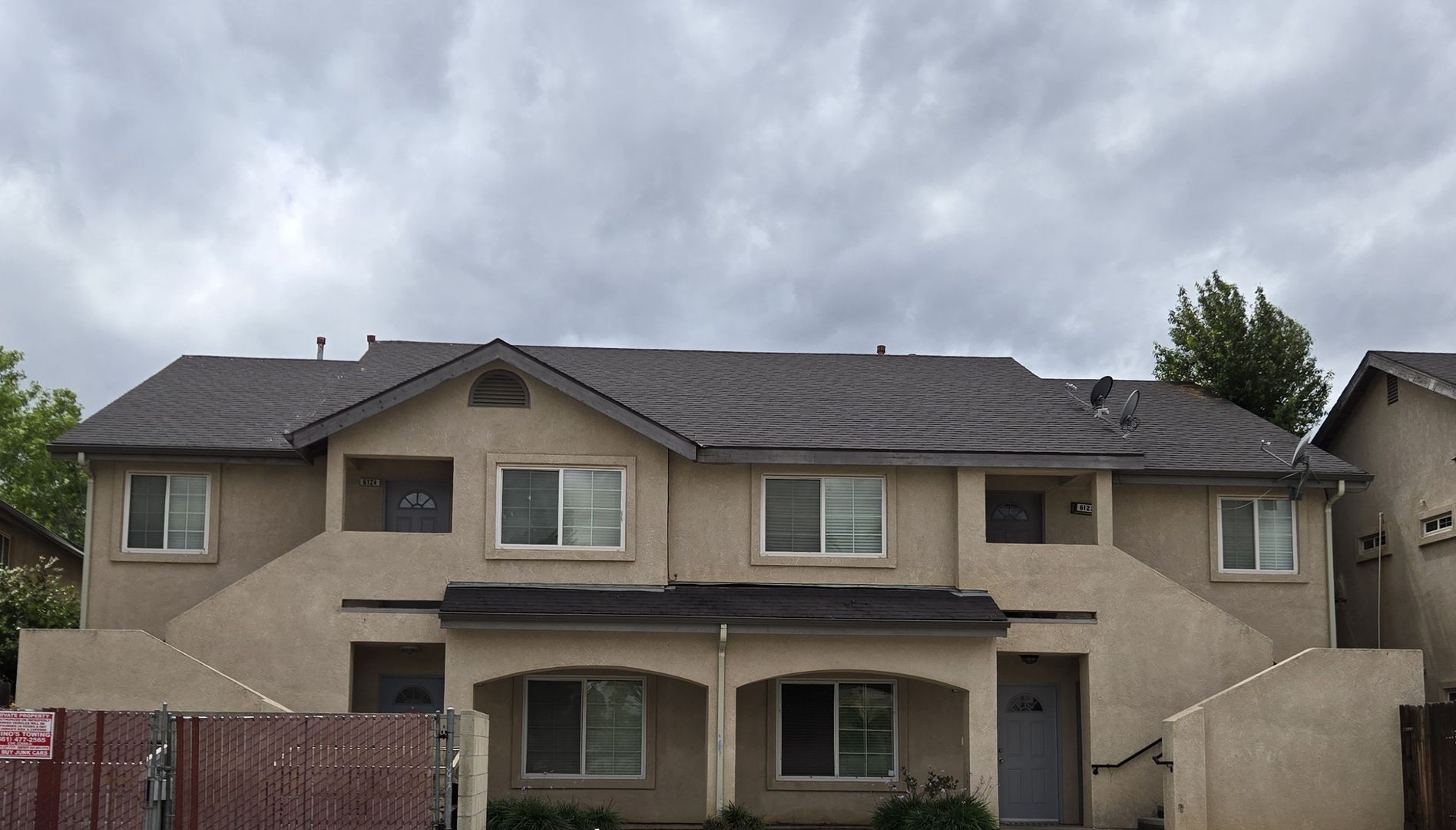 Bakersfield Apartment: 6124 Royal Coach Circle
