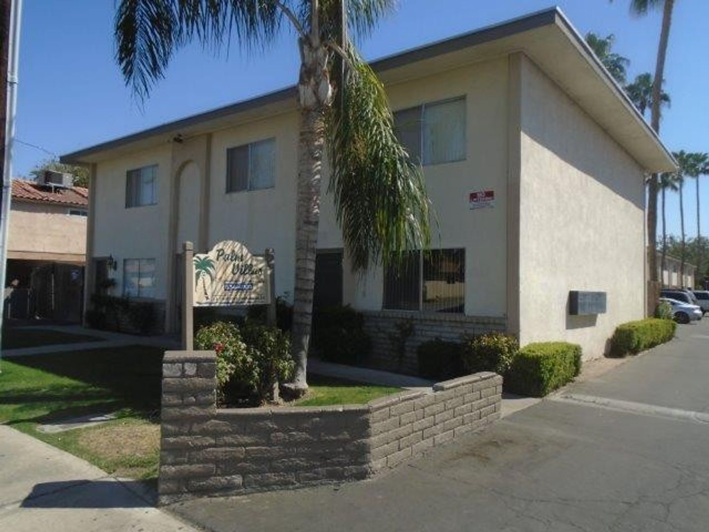 Bakersfield Apartment: 1811 Lacey St. #22