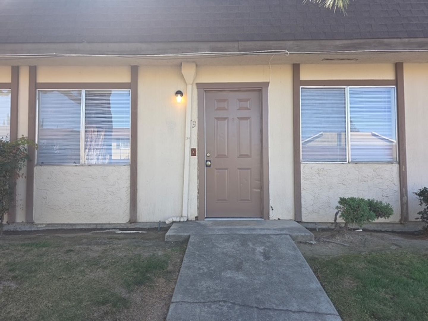 Bakersfield Apartment: 5901 Ming Ave #01-06
