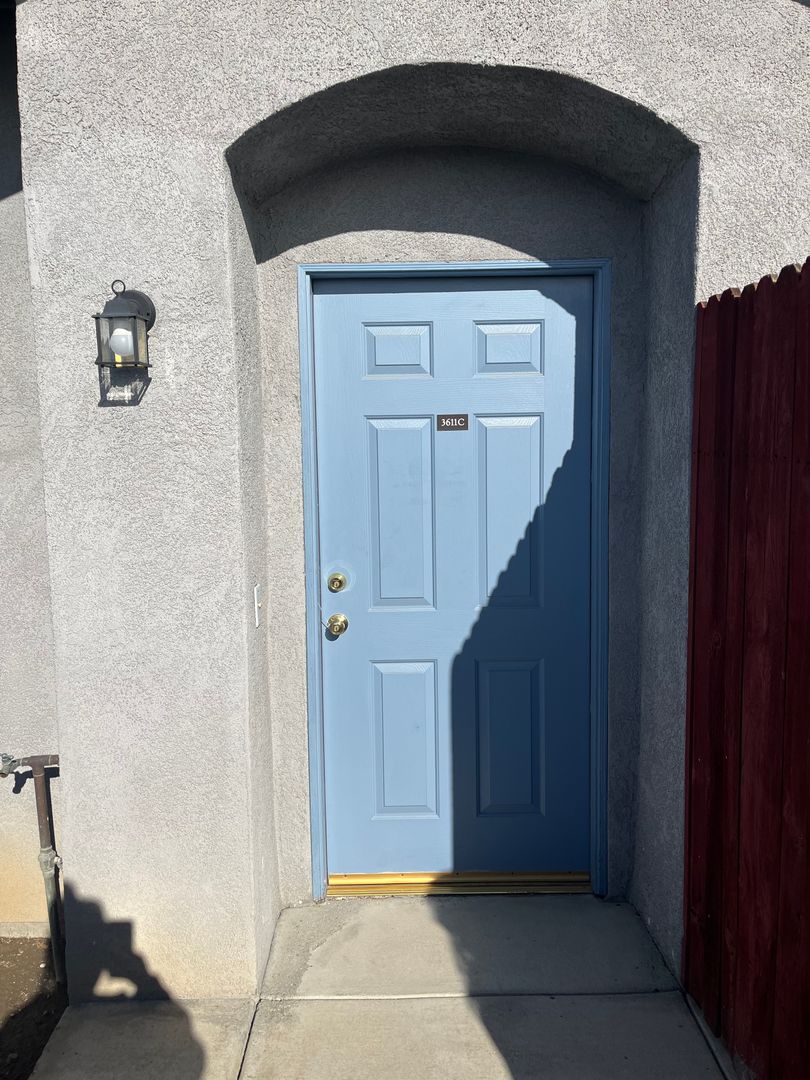 Bakersfield Apartment: 3611 Pine Meadow Dr.