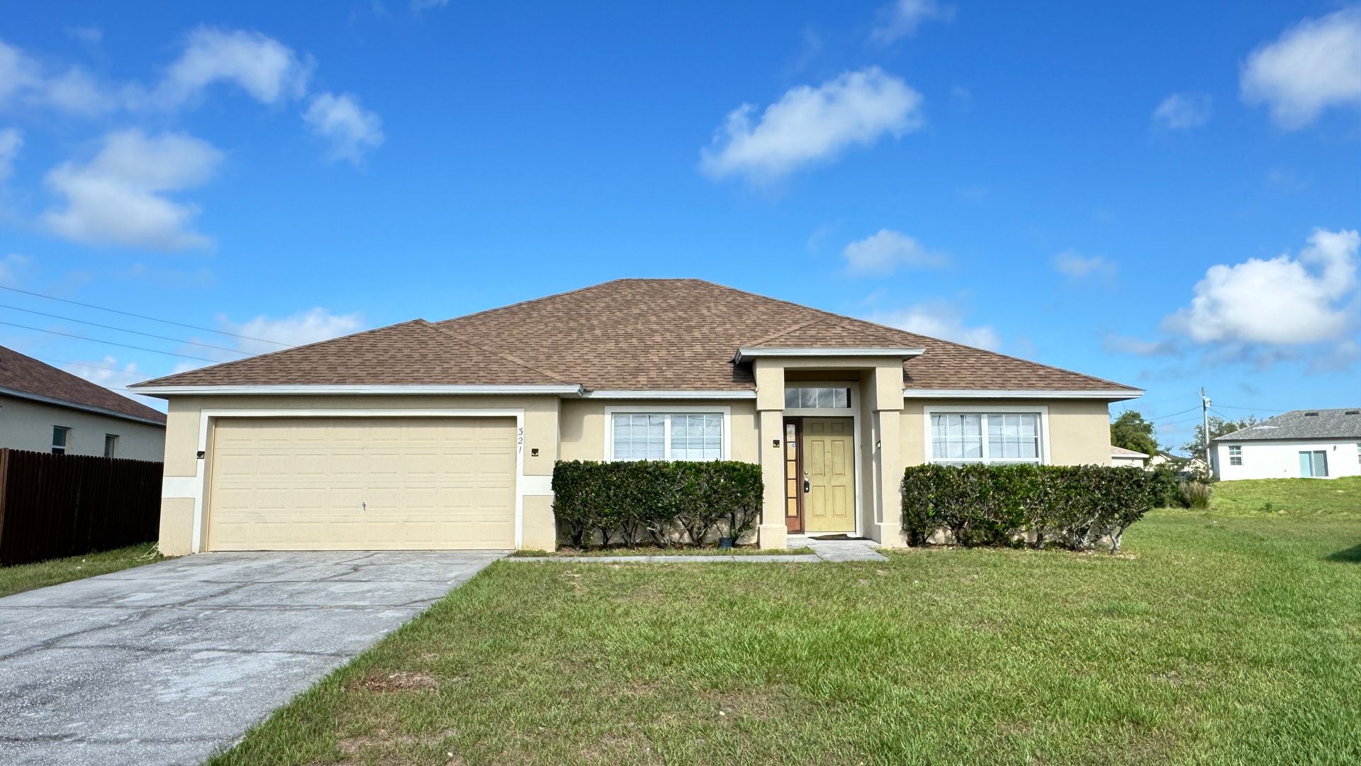 Poinciana House: 321 Drum Ln