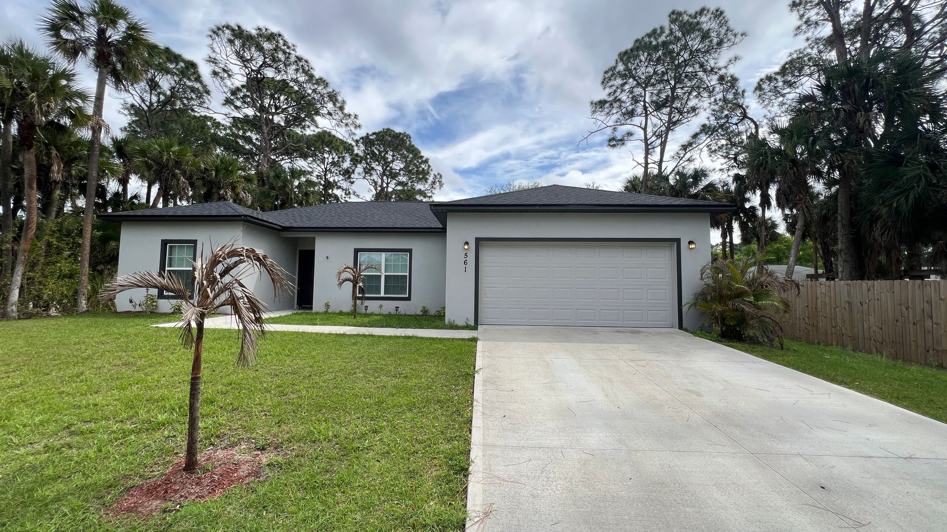 Palm Bay House: 561 Searle Ave SW