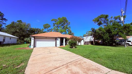 Awesome Well Maintained 3/2 in Deltona – photo 1