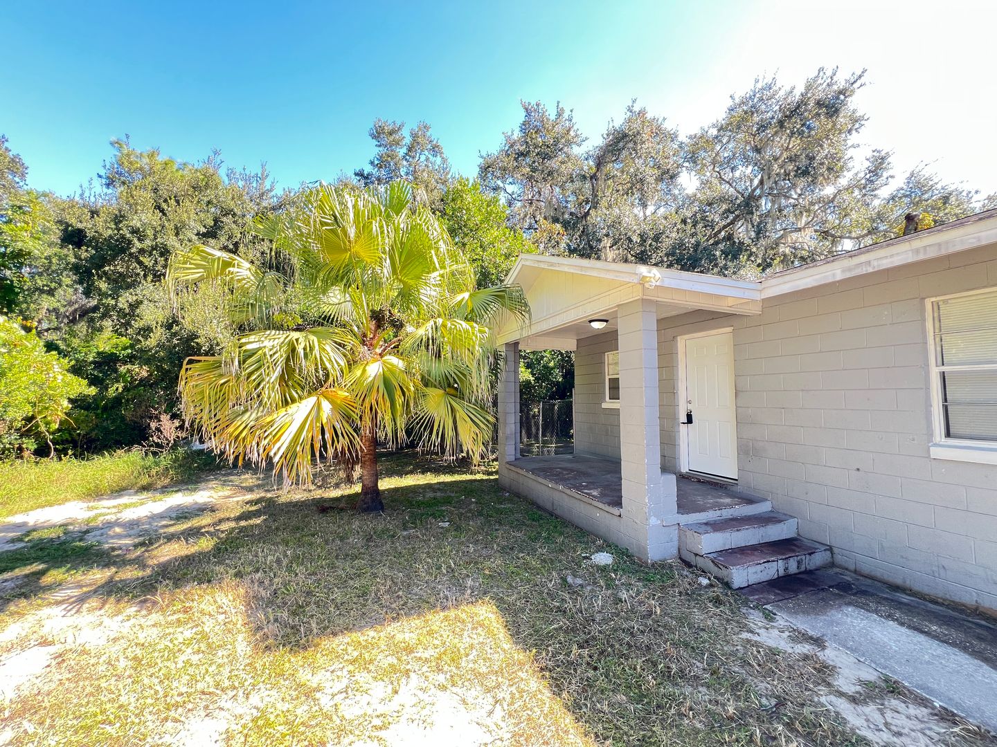 Leesburg House: 1118 Tuskegee St #2