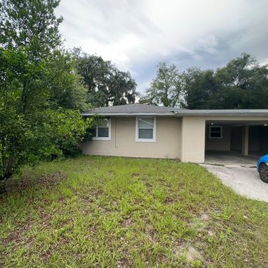 INCREDIBLE 3 Bedroom, 1.5 Bathroom Home in Deland!! – photo 1