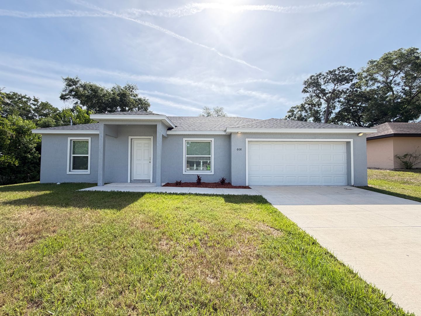 Inverness House: 608 Whitney Ave