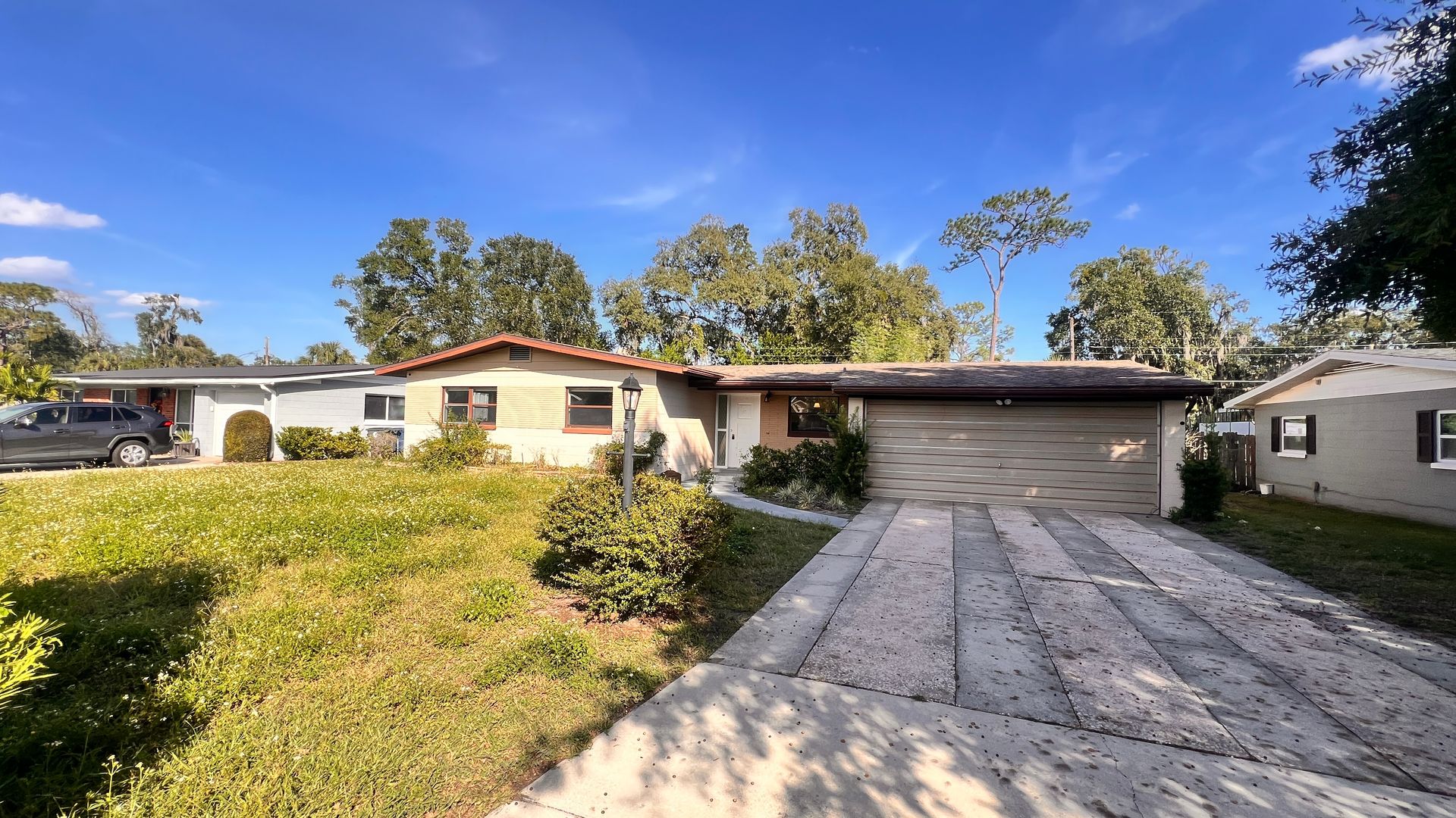 Winter Park House: 929 Dupont Ave