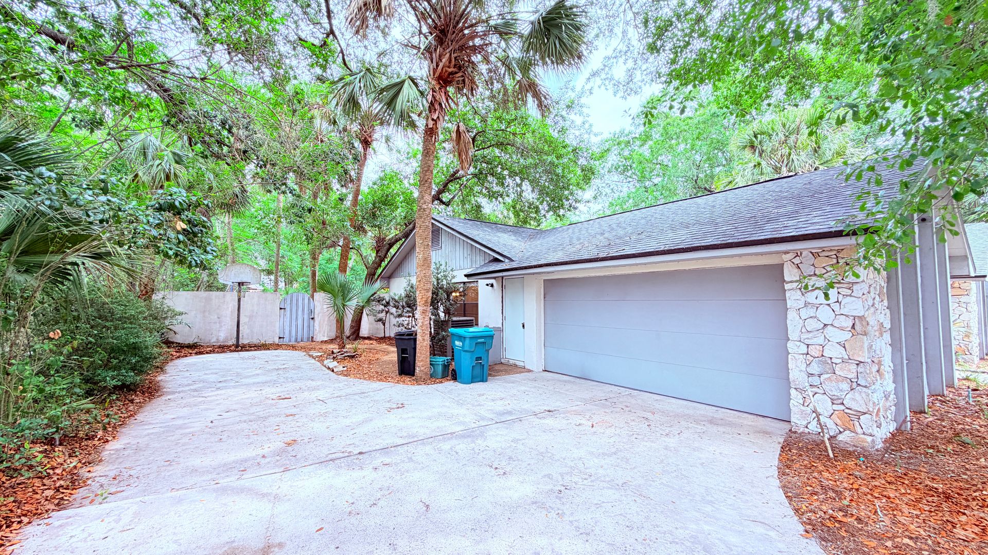 Winter Springs House: 909 Gazell Trail