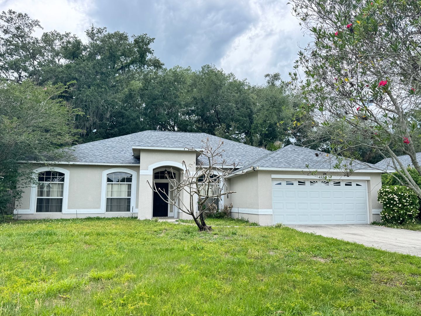 Kissimmee House: 4459 White Oak Cir