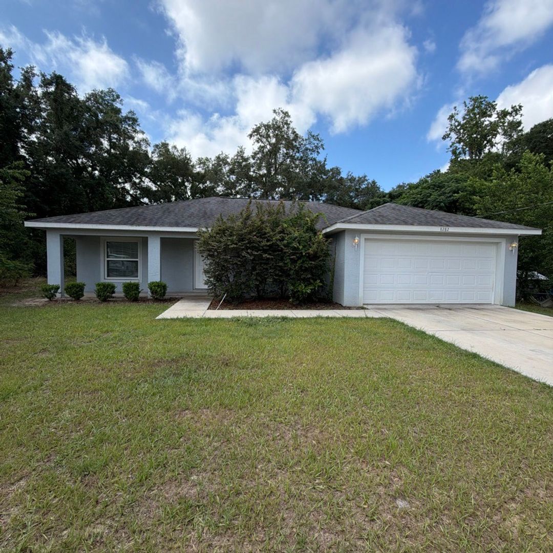 Summerfield House: 8282 SE 161st St