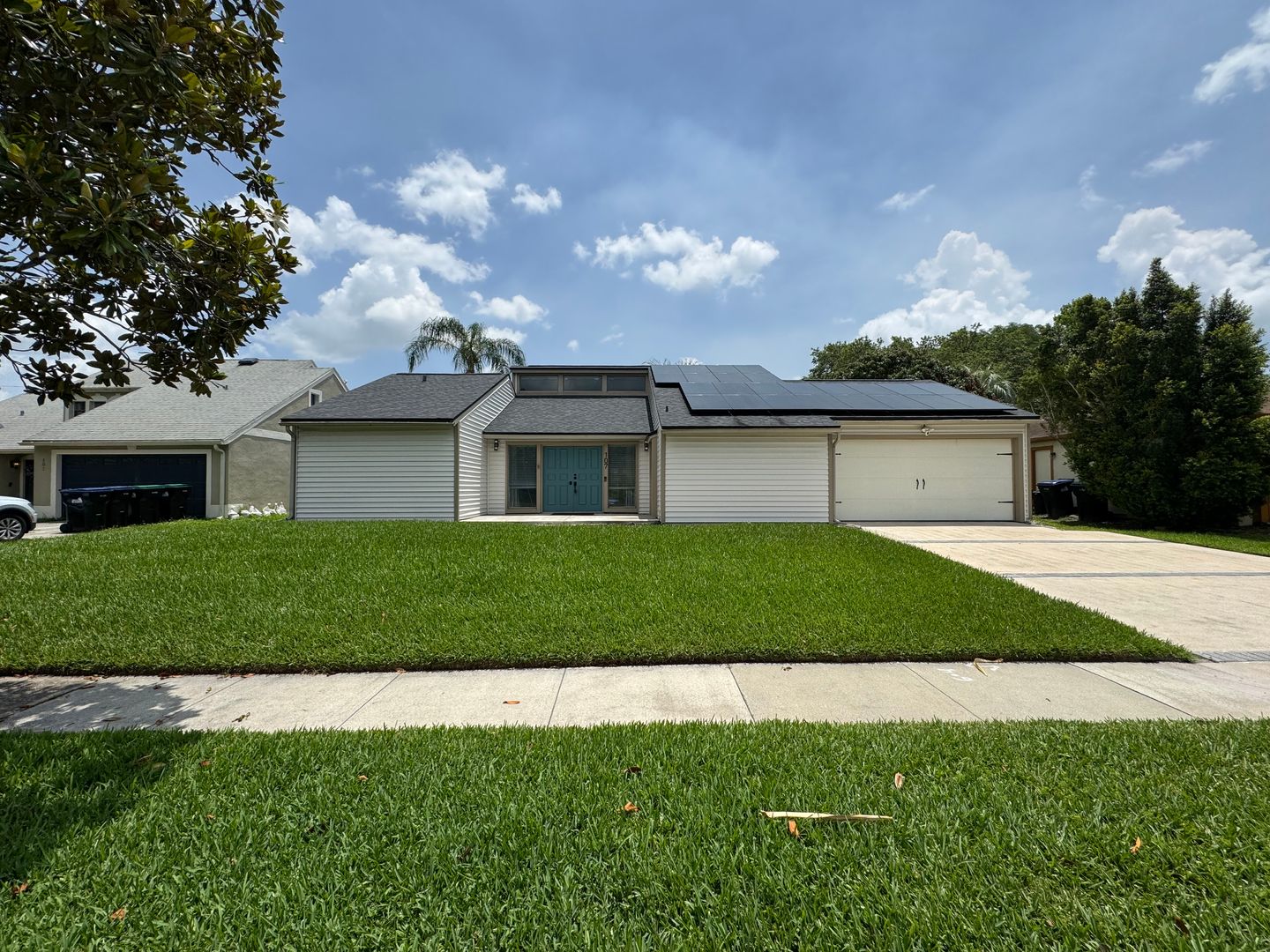 Orlando House: 107 S Deerwood Ave