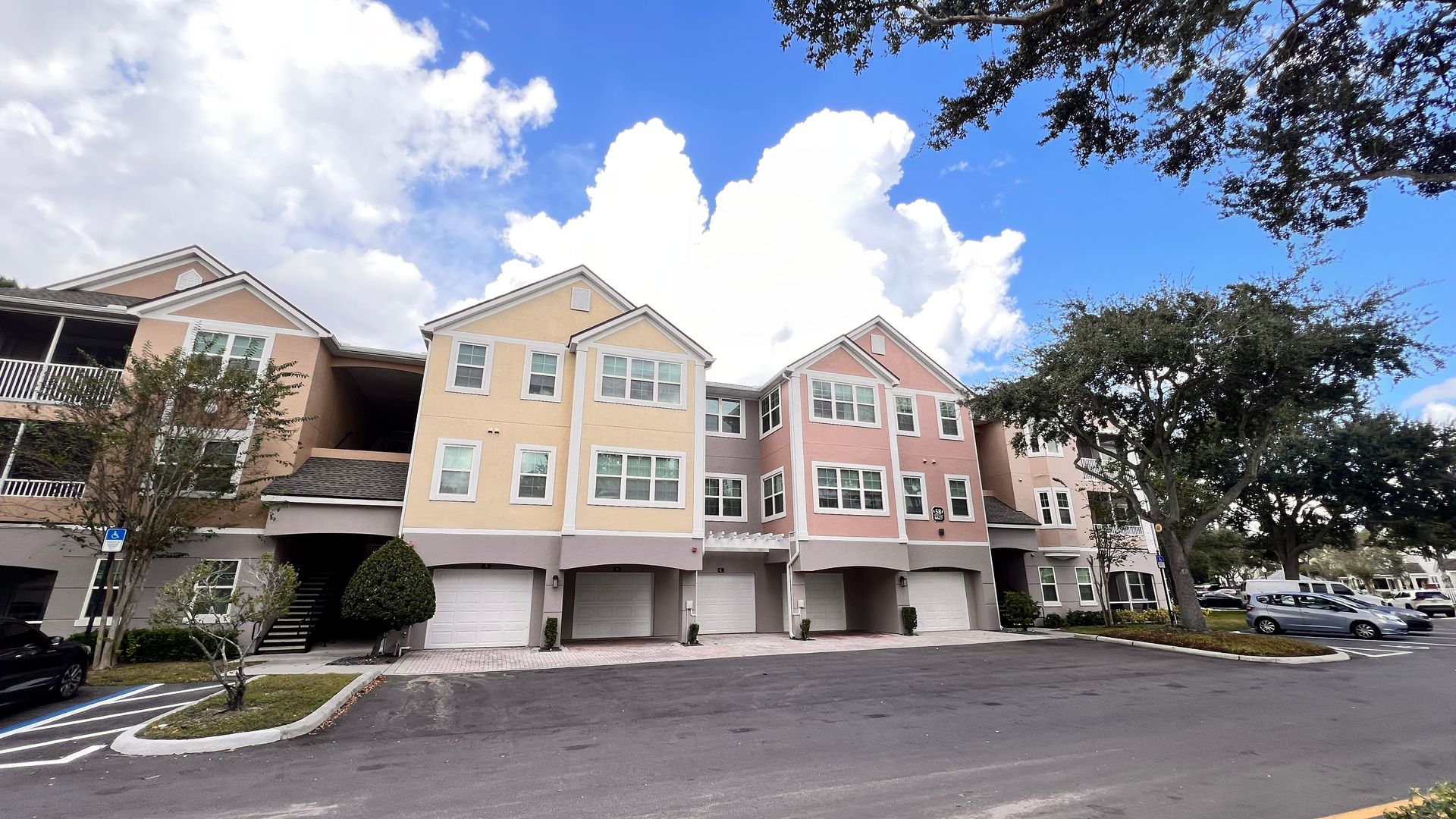 Orlando House: 6627 Queens Borough Ave #306