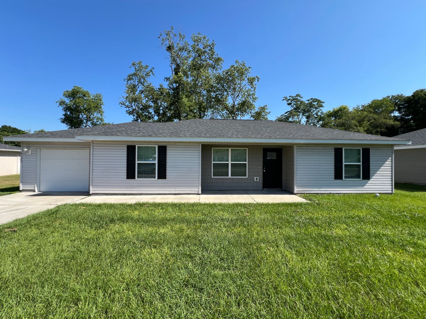 Summerfield House: 4129 SE 139th St