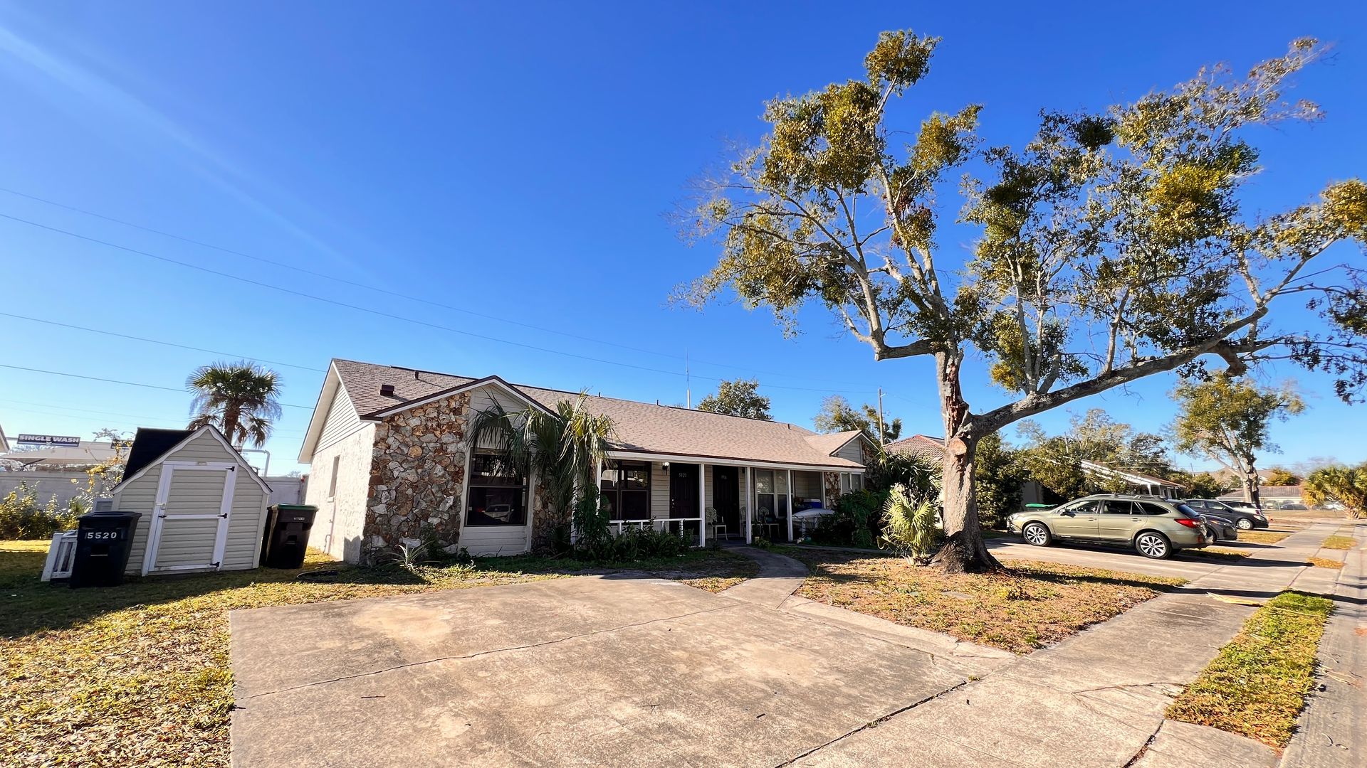 Orlando House: 5520 Charleston St.