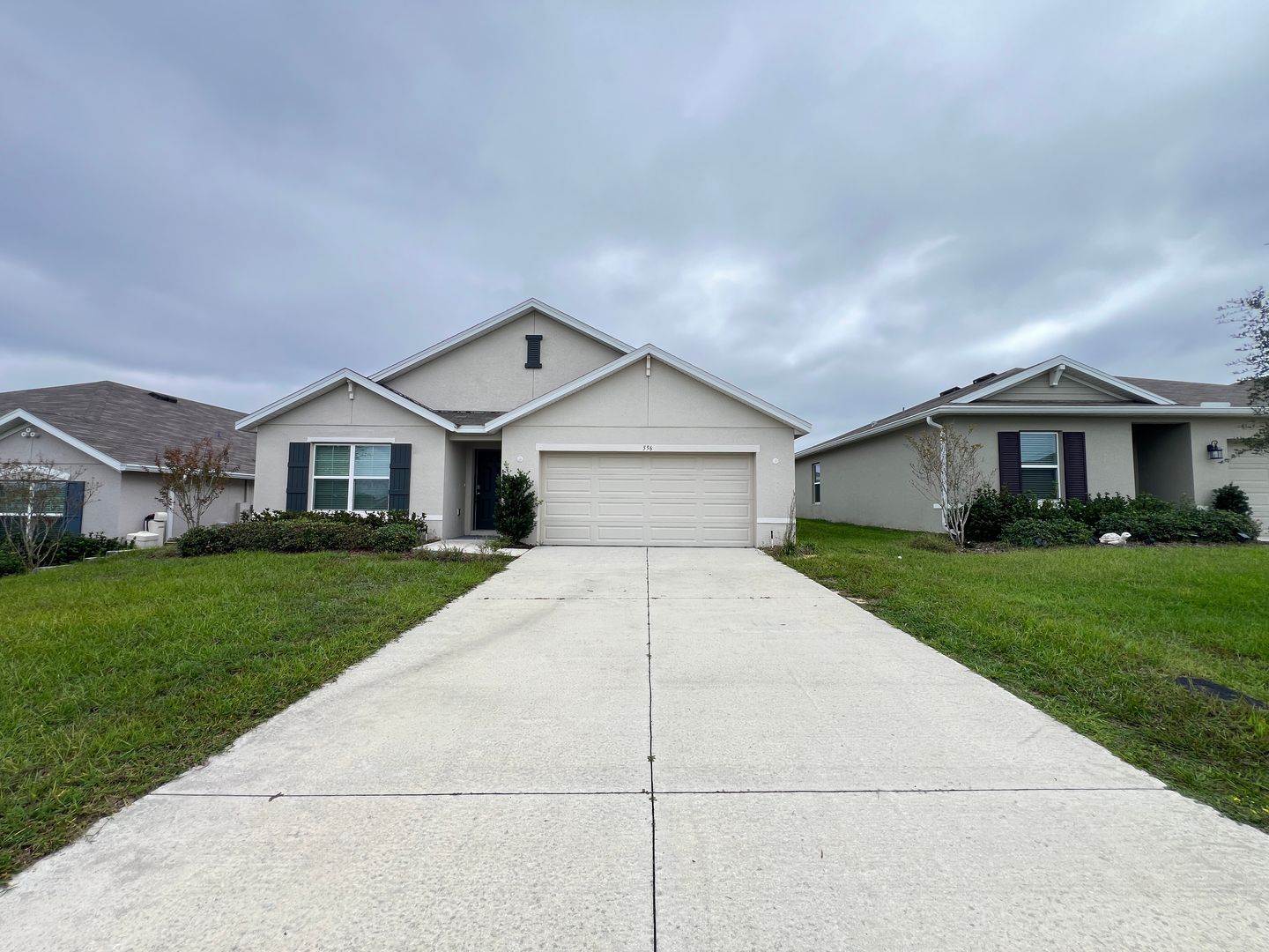 Beverly Hills House: 556 W Twisted Oaks Dr