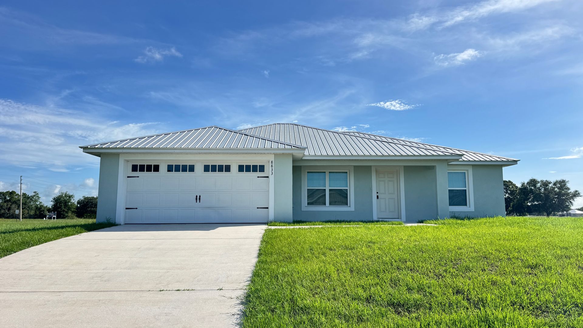 Sebring House: 8833 Hampshire Dr