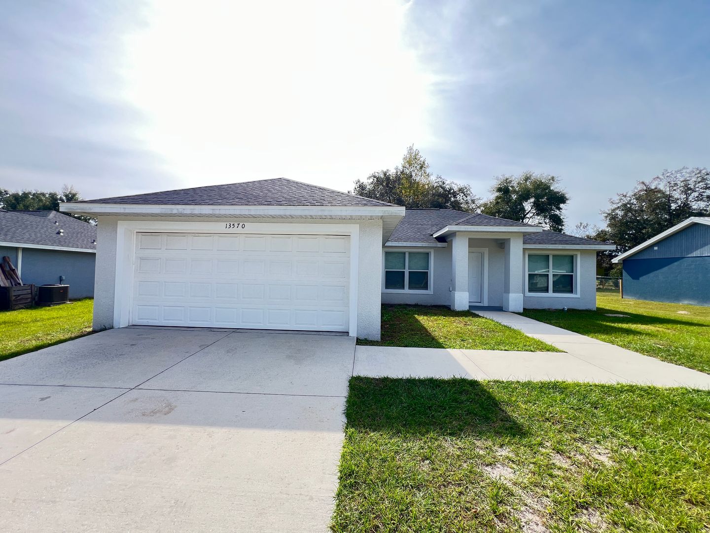Dunnellon House: 13570 SW 112th St