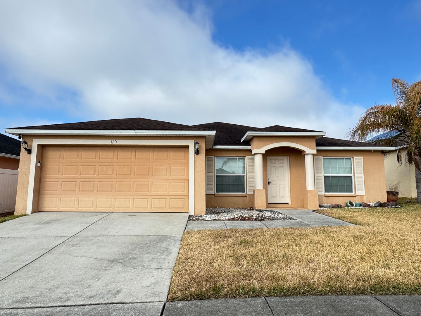 Davenport House: 120 Captain Hook Way