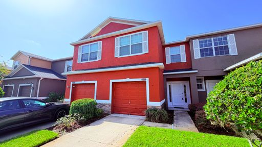 !PRICE DROP! Charming 3 Bedroom Townhouse AVAILABLE NOW!! – photo 1