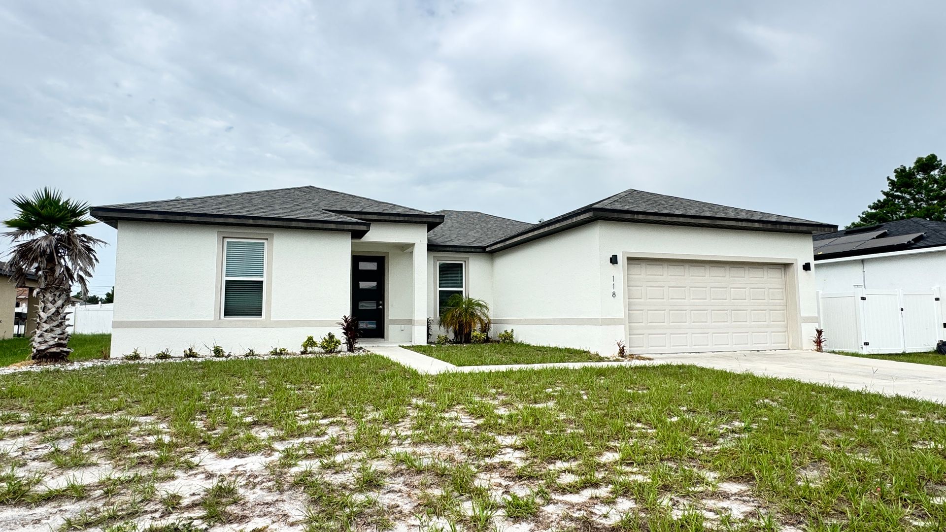 Poinciana House: 118 Lily Ln