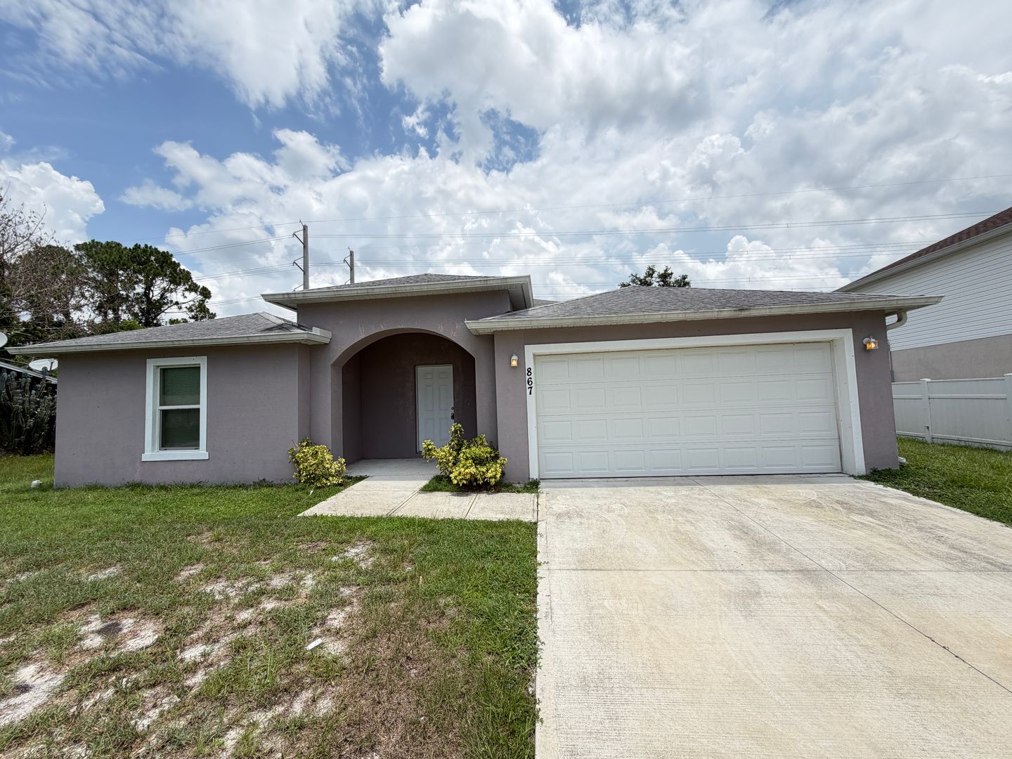 Palm Bay House: 867 Glencove Ave NW